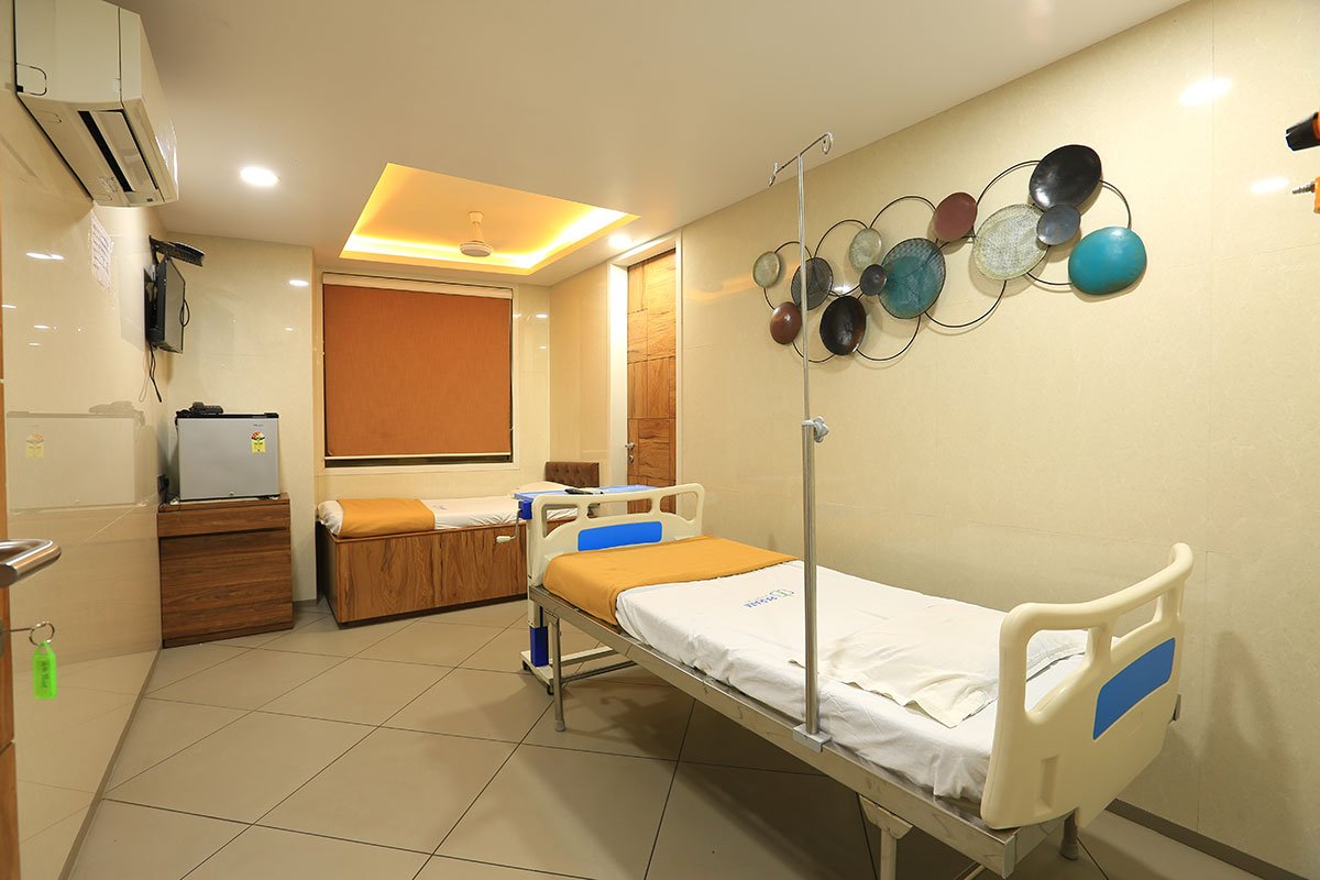 Param Hospital - Suits Room