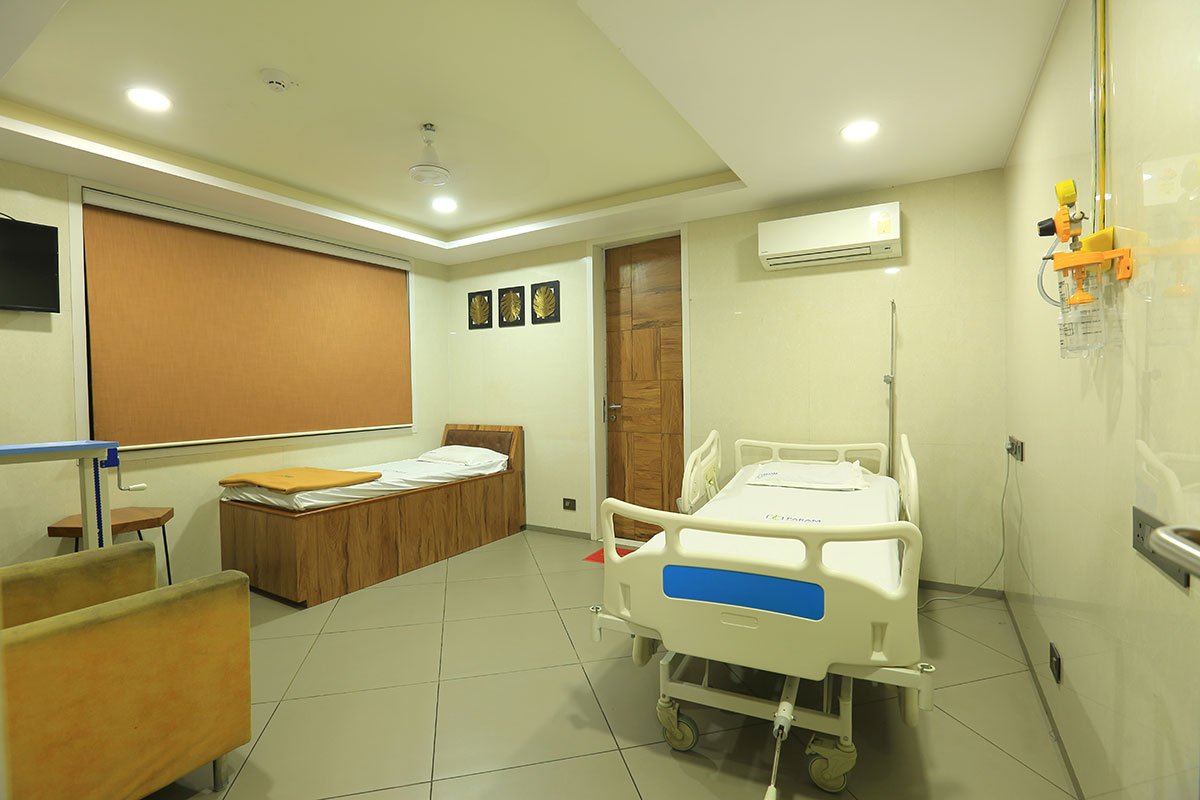 Param Hospital - Suits Room